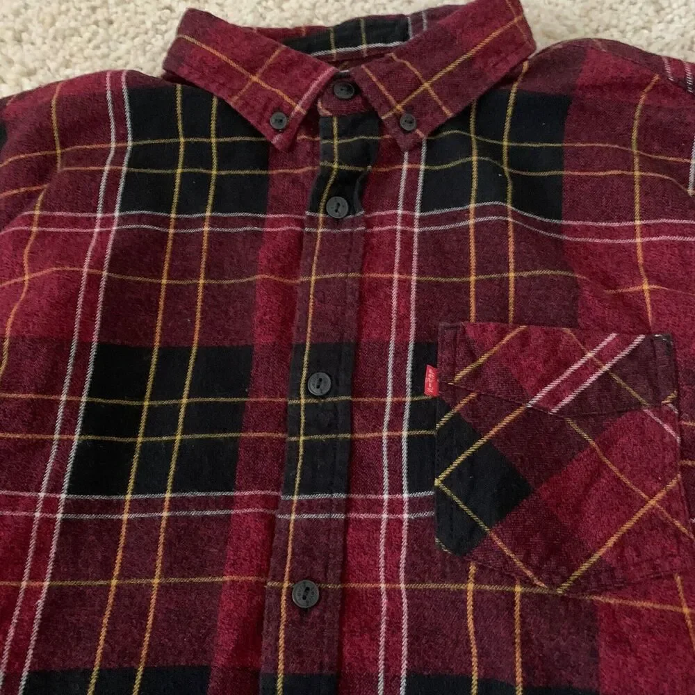 Levis Shirt Mens Medium Long Sleeve Button Up Flannel Dark Red Plaid
